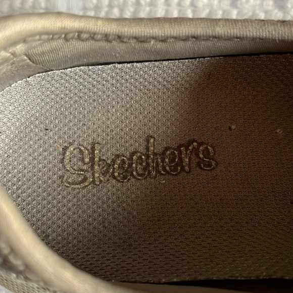 Skechers tan sneakers with lace and ribbon tops w loops for decoration. Size 7. - Picture 8 of 9